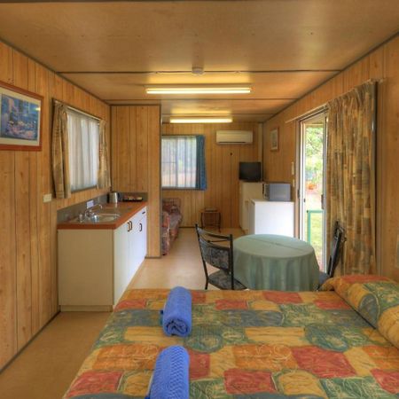 Batchelor Holiday Park Екстериор снимка