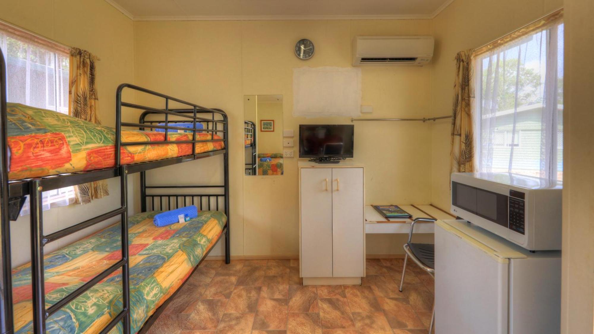 Batchelor Holiday Park Екстериор снимка